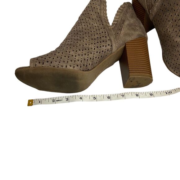 Fergalicious By Fergie Booties Women's 7.5*-8 Honey Sand Whop Stitch Open Toes - Picture 8 of 8